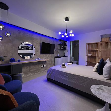 Fat Cow Apartments ラルナカ エクステリア 写真