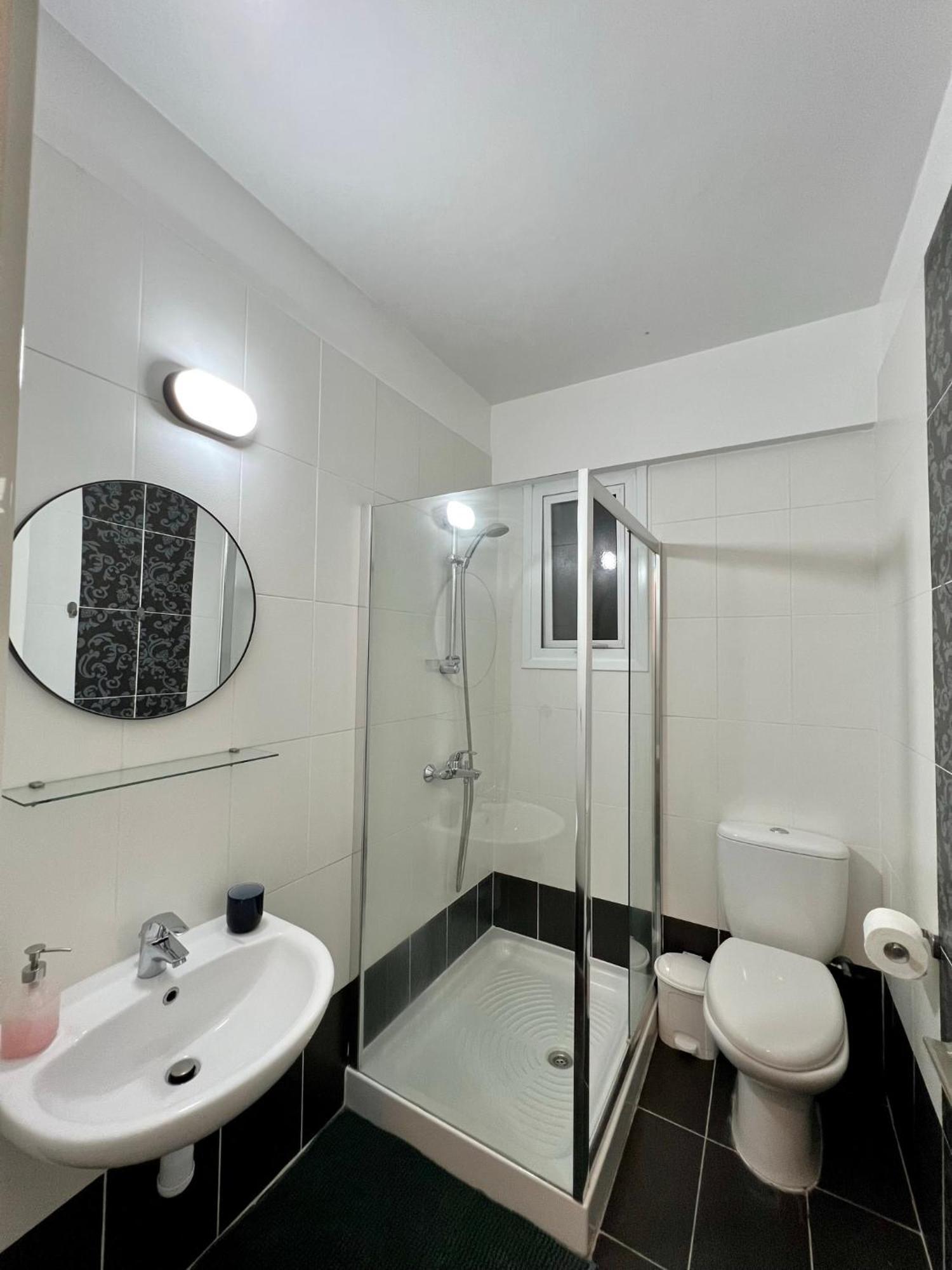 Fat Cow Apartments ラルナカ エクステリア 写真
