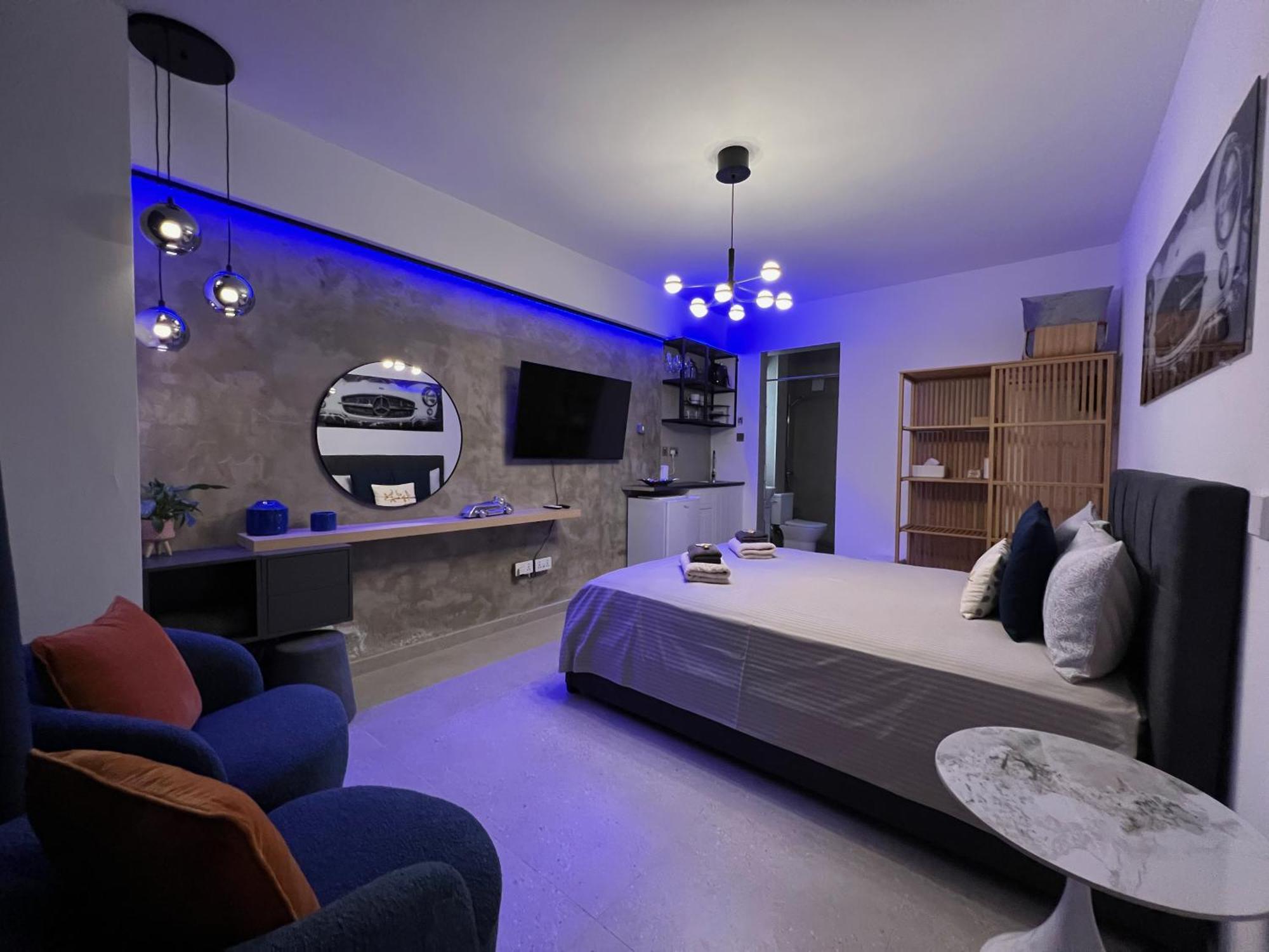 Fat Cow Apartments ラルナカ エクステリア 写真